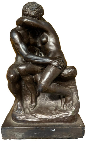 Lovers Statue